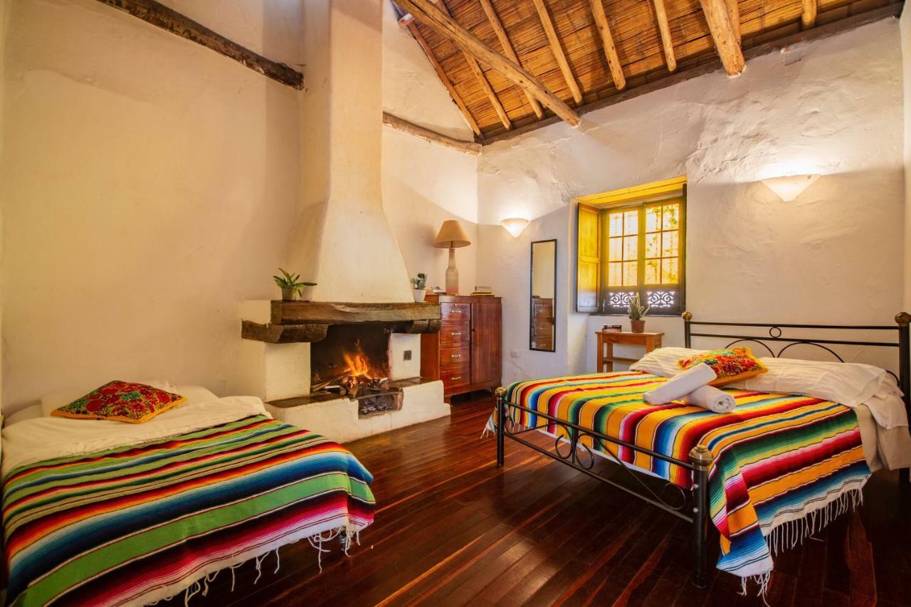 Alegrias Hostel Bogota Bagian luar foto