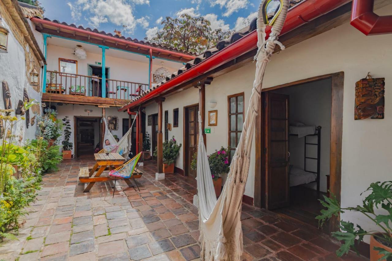 Alegrias Hostel Bogota Bagian luar foto